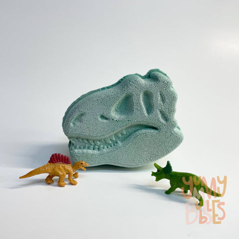 Dino bath bomb with two dinosaur toyss of what you could possible get.