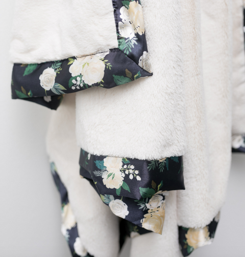 Saranoni Luxury Blanket | Ivory Lush Rose Blossoms Satin Border Bedding Saranoni