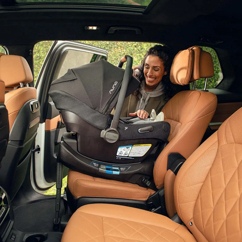 Nuna Infant Car Seat in Black Caviar