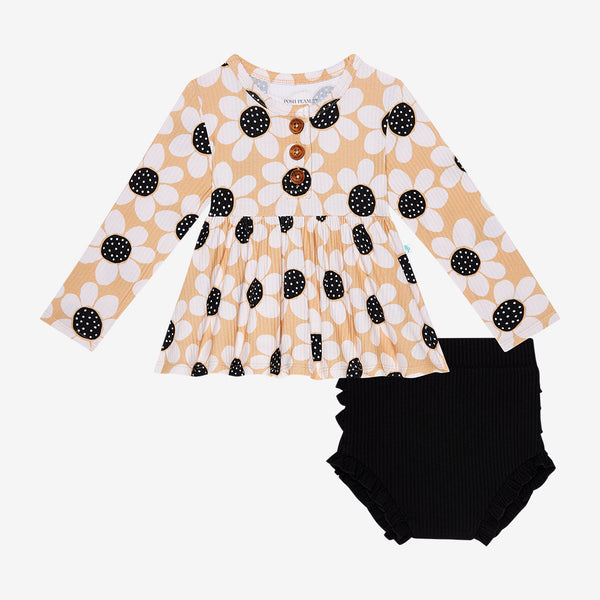 Long sleeve henley with black bloomers. Top is sunflower print.