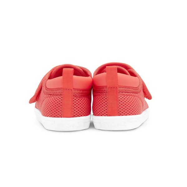 Mesh Infant Shoes in the color crabapple with white soles